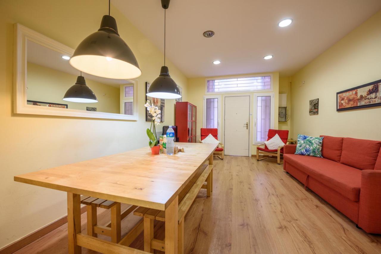 Ramblasrentals Chic & Spacious Flat Pool Table 15m Ramblas - Parking - Wifi Appartamento