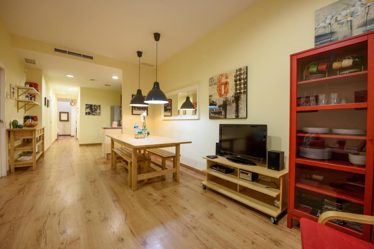 Ramblasrentals Chic & Spacious Flat Pool Table 15m Ramblas - Parking - Wifi Apartment *