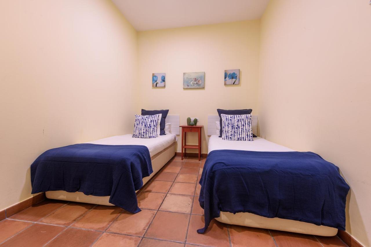 Appartamento Ramblasrentals Chic & Spacious Flat Pool Table 15m Ramblas - Parking - Wifi