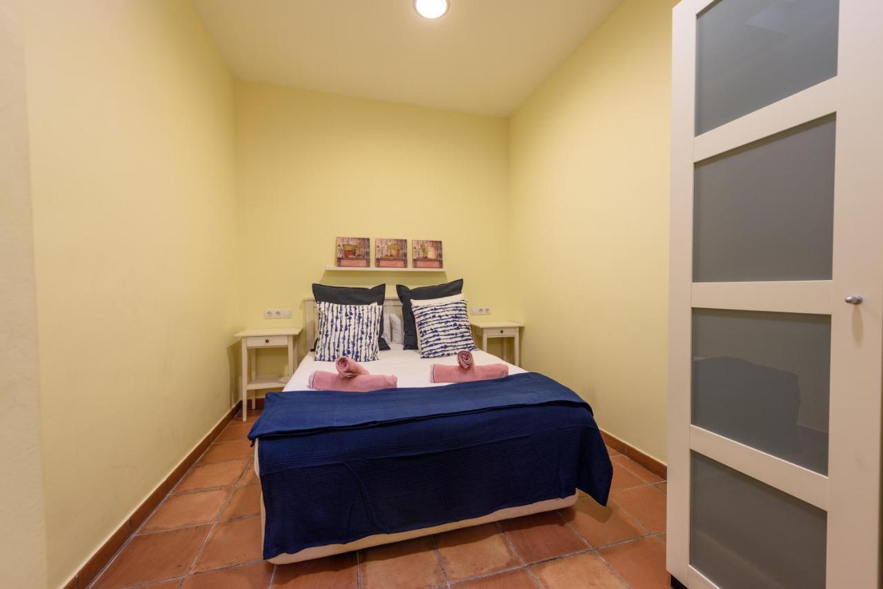 Ramblasrentals Chic & Spacious Flat Pool Table 15m Ramblas - Parking - Wifi Appartamento Barcellona