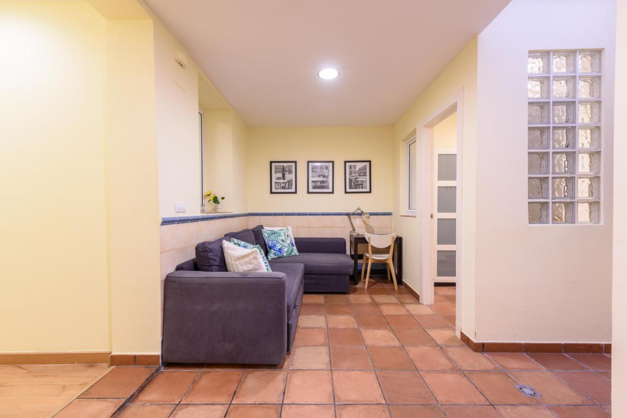 Ramblasrentals Chic & Spacious Flat Pool Table 15m Ramblas - Parking - Wifi Appartamento Barcellona